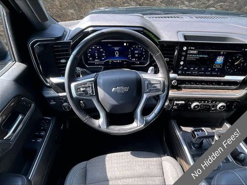Used 2022 Chevrolet Silverado 1500 RST w/ Convenience Package II AWD/4WD image 4