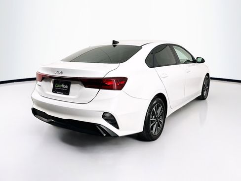 Used 2024 Kia Forte LXS w/ LXS Technology Package FWD image 9
