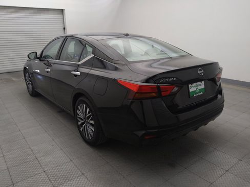 Used 2023 Nissan Altima 2.5 SV FWD image 5