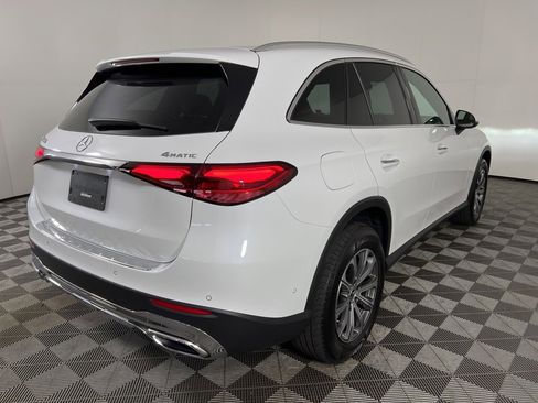 Certified 2025 Mercedes-Benz GLC 300 4MATIC image 17