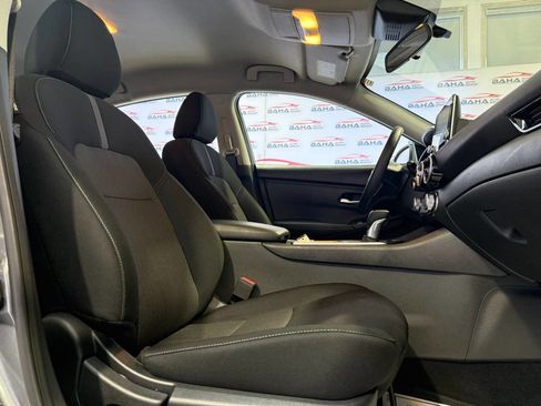 Used 2025 Nissan Sentra SV image 34