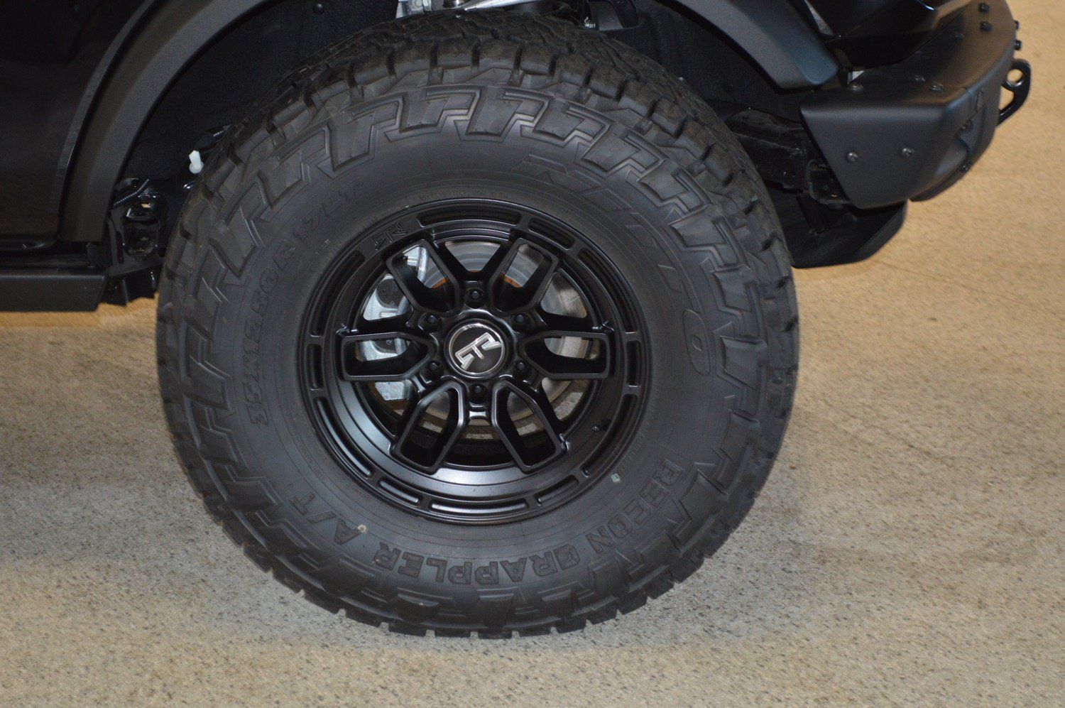 New 2025 Ford Bronco Badlands AWD/4WD image 9