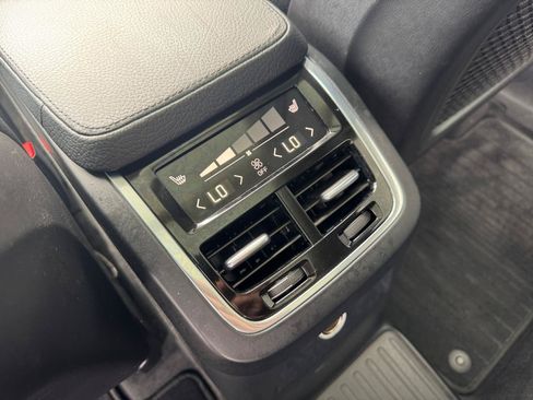 Used 2016 Volvo XC90 T8 Momentum w/ Vision Package AWD/4WD image 19