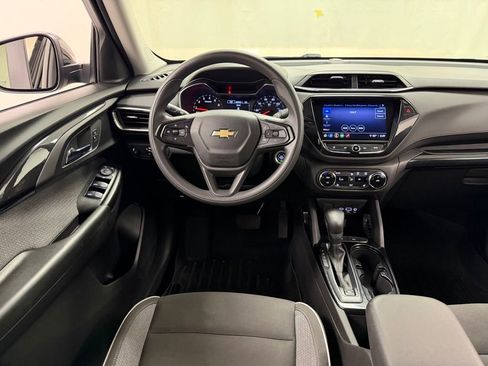 Used 2021 Chevrolet TrailBlazer LT w/ Convenience Package FWD image 28