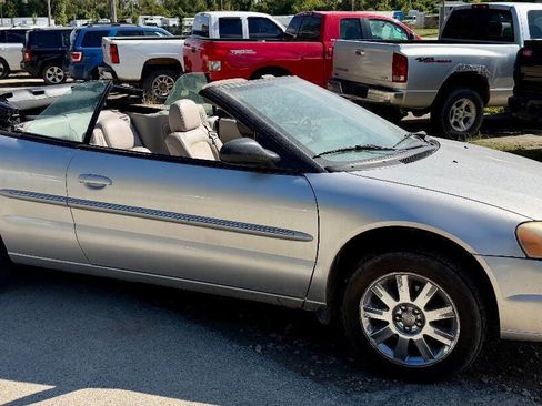 Used 2004 Chrysler Sebring Limited image 1