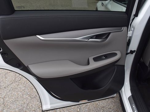 Used 2023 INFINITI QX50 Luxe FWD image 45