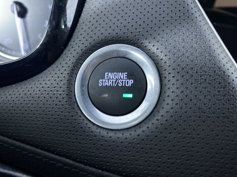 Certified 2025 Cadillac XT5 Premium Luxury image 8