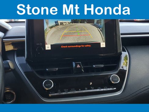 Used 2023 Toyota Corolla Cross XLE image 27