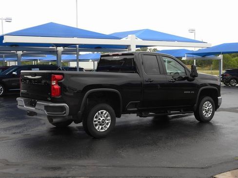 Used 2025 Chevrolet Silverado 2500 LT image 24