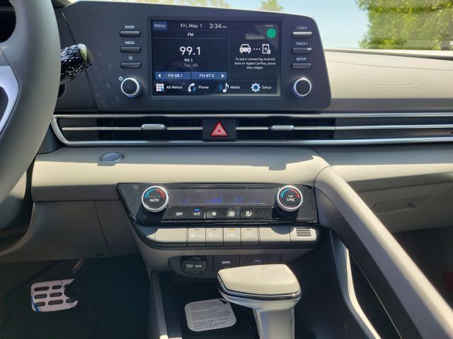 New 2026 Hyundai Elantra Sport FWD image 15