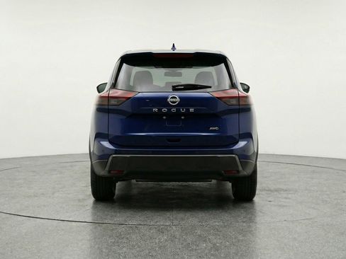 Used 2025 Nissan Rogue SV image 7