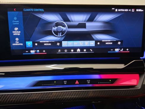 Used 2025 BMW M5 w/ Carbon Package image 26