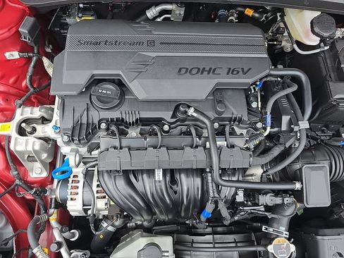 Certified 2025 Hyundai Elantra Sport FWD image 38