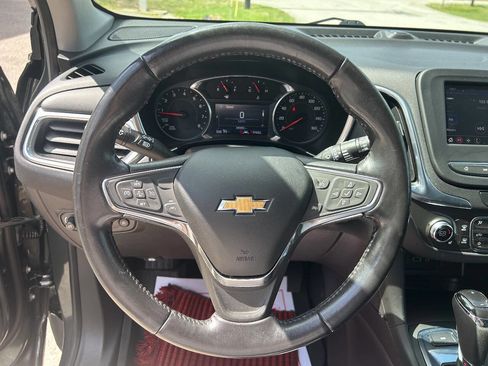 Used 2021 Chevrolet Equinox LT image 10