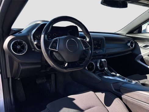 Used 2019 Chevrolet Camaro LT image 10