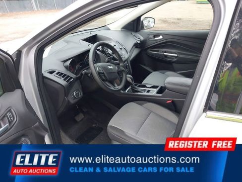 Used 2018 Ford Escape SE w/ Ford Safe & Smart Package image 10