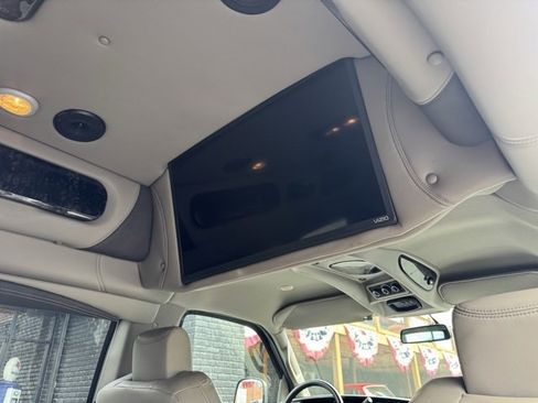 Used 2022 Chevrolet Express 2500 w/ Enhanced Convenience Package image 17