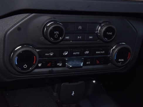 Certified 2025 Ford Bronco Outer Banks image 30