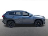 Used 2022 Toyota RAV4 XLE Premium image 2