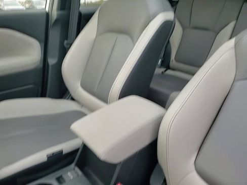 Certified 2025 Subaru Forester Limited image 29