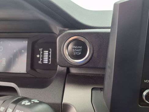 Used 2025 Toyota 4Runner SR5 AWD/4WD image 16