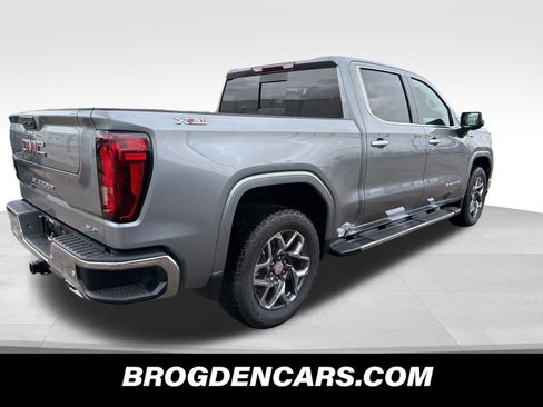 New 2026 GMC Sierra 1500 SLT AWD/4WD image 3