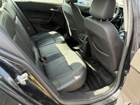Used 2011 Buick Regal CXL Turbo w/ TO2 Preferred Equipment Group FWD image 16