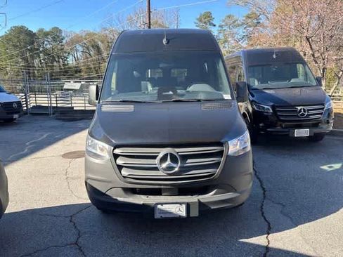 Used 2025 Mercedes-Benz Sprinter 2500 image 11
