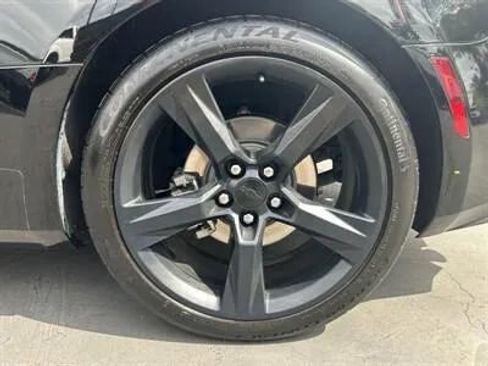 Used 2018 Chevrolet Camaro LT w/ RS Package image 21