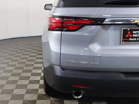 Used 2023 Chevrolet Traverse LT image 16
