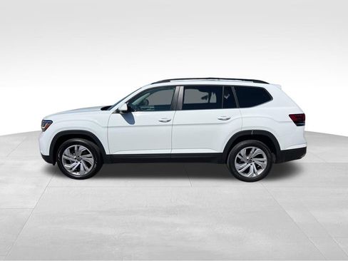 Used 2023 Volkswagen Atlas SE w/ Panoramic Sunroof Package image 4