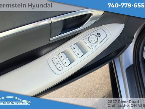 Used 2023 Hyundai Sonata SEL FWD image 11