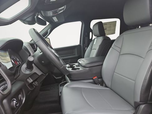 New 2026 RAM 2500 Tradesman AWD/4WD image 9
