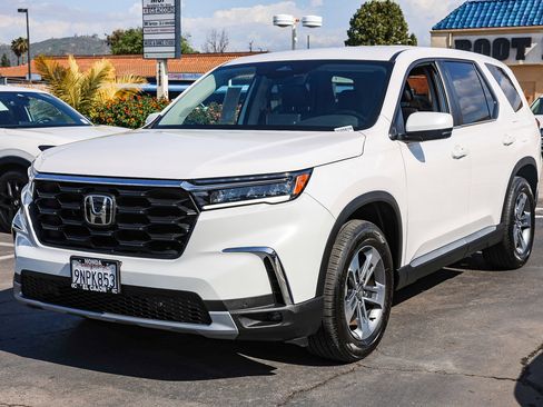 Certified 2025 Honda Pilot EX-L image 22