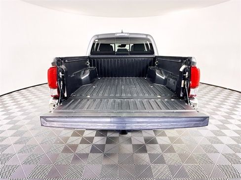 Used 2022 Toyota Tacoma SR5 image 34