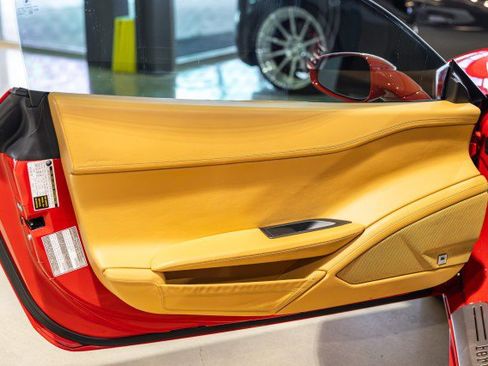 Used 2010 Ferrari 458 Italia Coupe RWD image 34