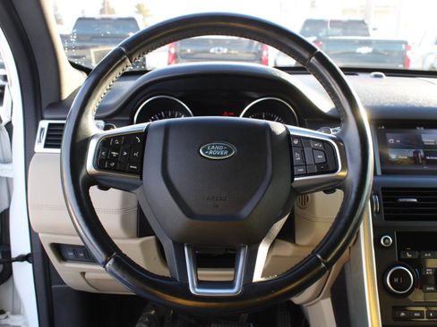 Used 2016 Land Rover Discovery Sport HSE image 11