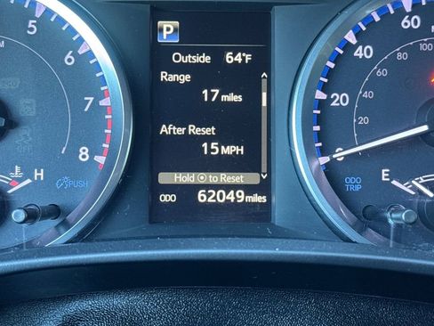 Used 2019 Toyota Highlander LE image 24