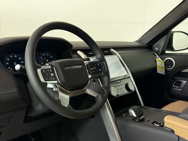 Used 2026 Land Rover Discovery Dynamic SE AWD/4WD image 42