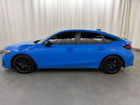 Used 2023 Honda Civic Sport image 3