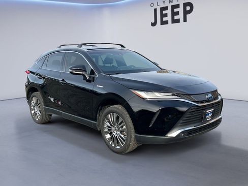 Used 2021 Toyota Venza XLE w/ Softex Package image 7