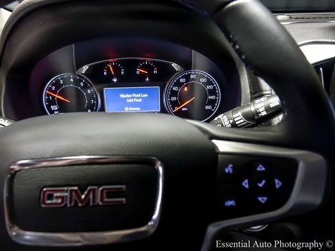 Used 2024 GMC Terrain SLT w/ Infotainment Package II FWD image 19