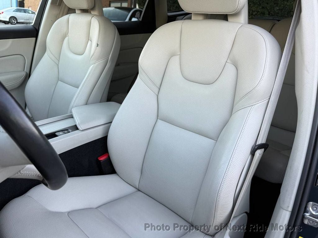 Used 2018 Volvo XC60 T5 Momentum w/ Vision Package AWD/4WD image 16