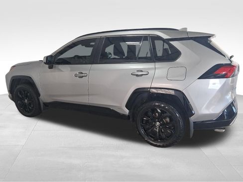 Used 2022 Toyota RAV4 SE AWD/4WD image 7
