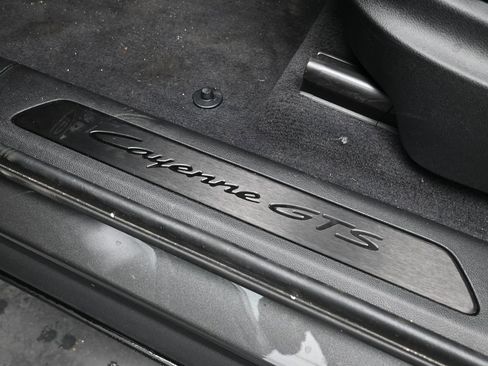 Certified 2025 Porsche Cayenne GTS AWD/4WD image 14