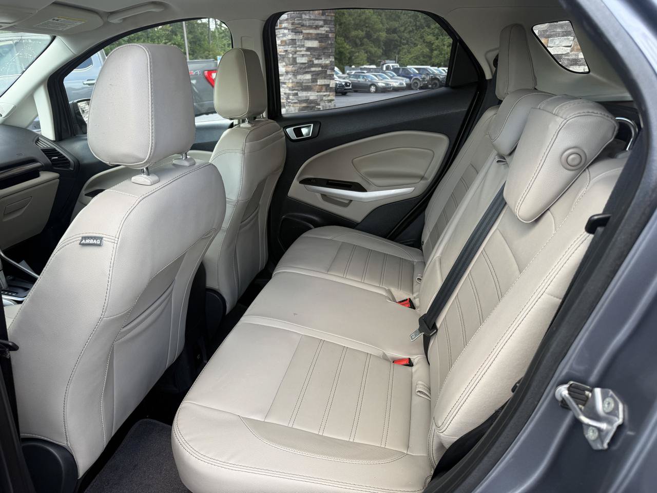 Used 2018 Ford EcoSport Titanium FWD image 12