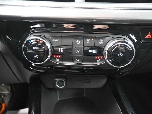 Used 2024 Chevrolet Trax ACTIV image 9