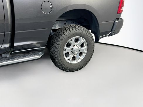 Used 2024 RAM 2500 Laramie AWD/4WD image 31