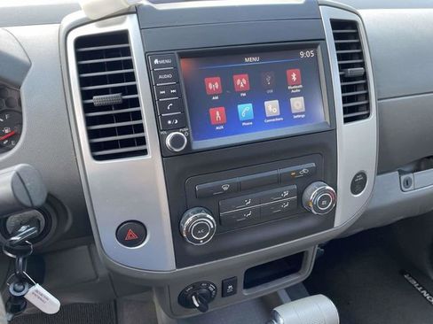 Used 2019 Nissan Frontier SV image 12