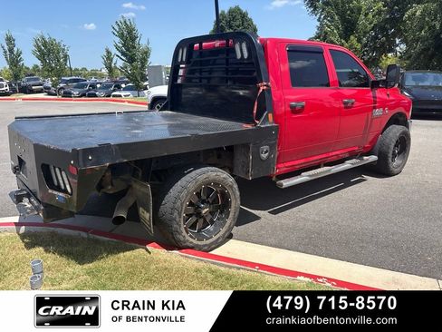 Used 2018 RAM 3500 Tradesman w/ Chrome Appearance Group AWD/4WD image 2